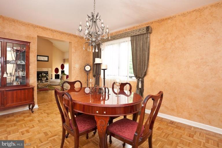 2305 Ridge Road Reisterstown, MD 21136 - Photo 5 of 23 Dining Room