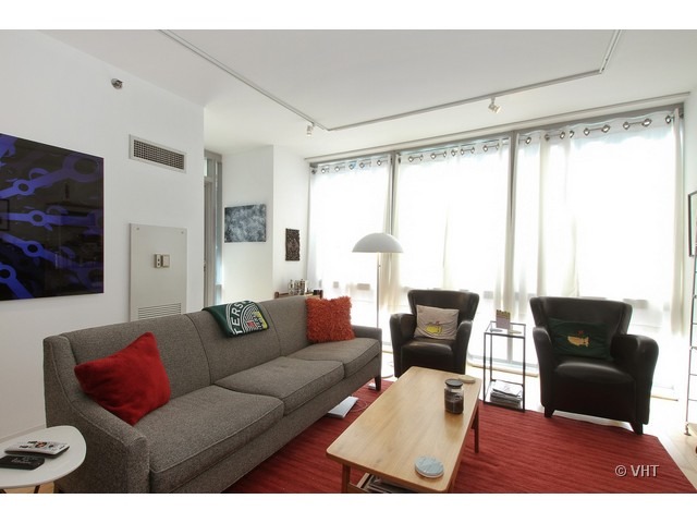 8 East Randolph Street, Unit 1007 Chicago, IL 60601 - Photo 3 of 11