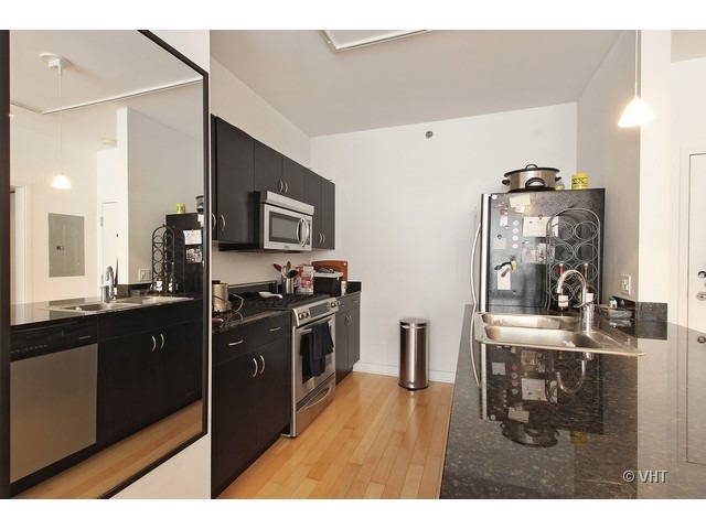 8 East Randolph Street, Unit 1007 Chicago, IL 60601 - Photo 5 of 11
