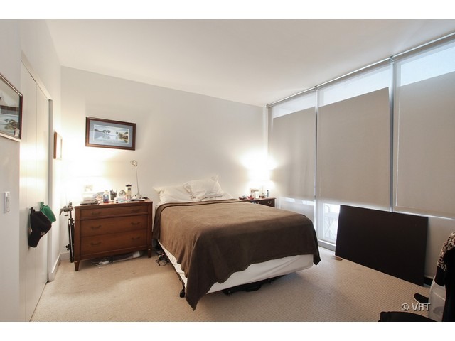 8 East Randolph Street, Unit 1007 Chicago, IL 60601 - Photo 7 of 11