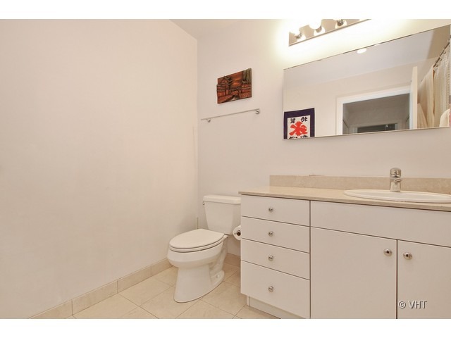 8 East Randolph Street, Unit 1007 Chicago, IL 60601 - Photo 8 of 11