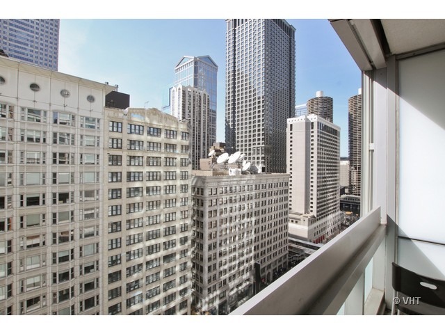 8 East Randolph Street, Unit 1007 Chicago, IL 60601 - Photo 9 of 11