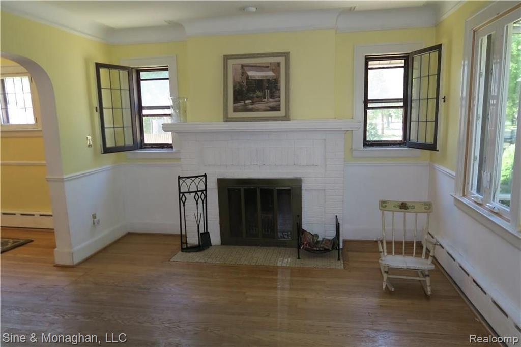 243 McMillan Road Grosse Pointe Farms, MI 48236 - Photo 3 of 27