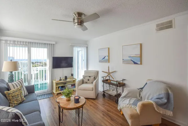 $1,650 | 301 Commerce Way, Unit 329, Atlantic Beach, NC 28512