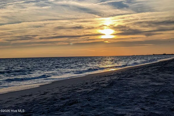 $1,650 | 301 Commerce Way, Unit 329, Atlantic Beach, NC 28512