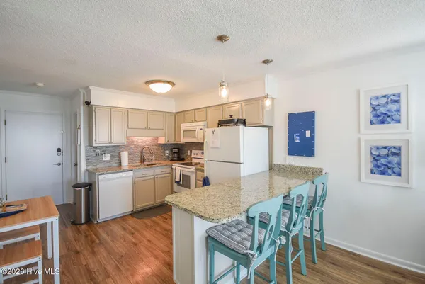 $1,650 | 301 Commerce Way, Unit 329, Atlantic Beach, NC 28512