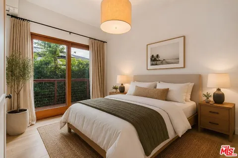 $2,695,000 | 416 Brooks Avenue, Venice, CA 90291