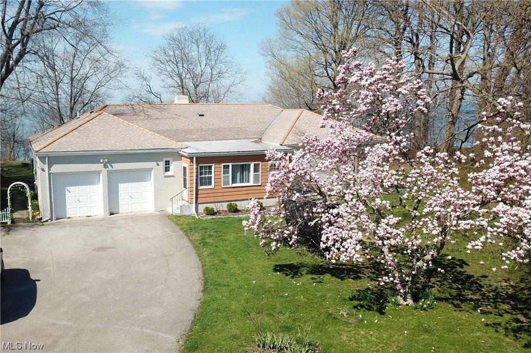 3235 Lake Road West Ashtabula, OH 44004 - Photo 1 of 35 Gallery Image 1