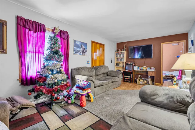 $200,000 | 1463 Eastman Avenue, Green Bay, WI 54302