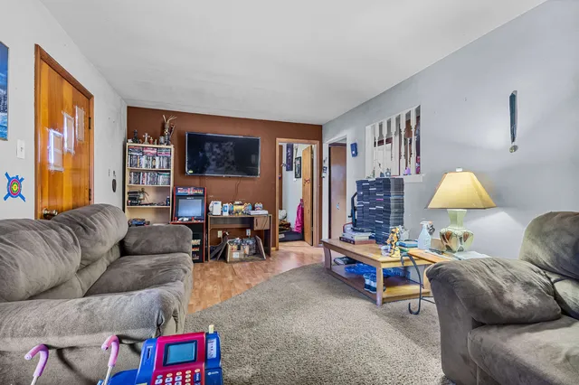 $200,000 | 1463 Eastman Avenue, Green Bay, WI 54302