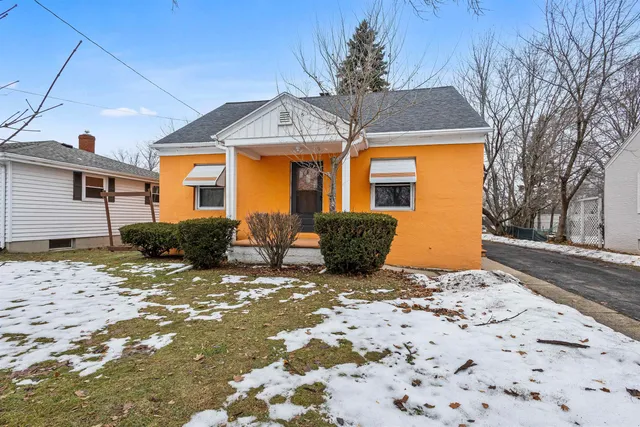 $200,000 | 1463 Eastman Avenue, Green Bay, WI 54302