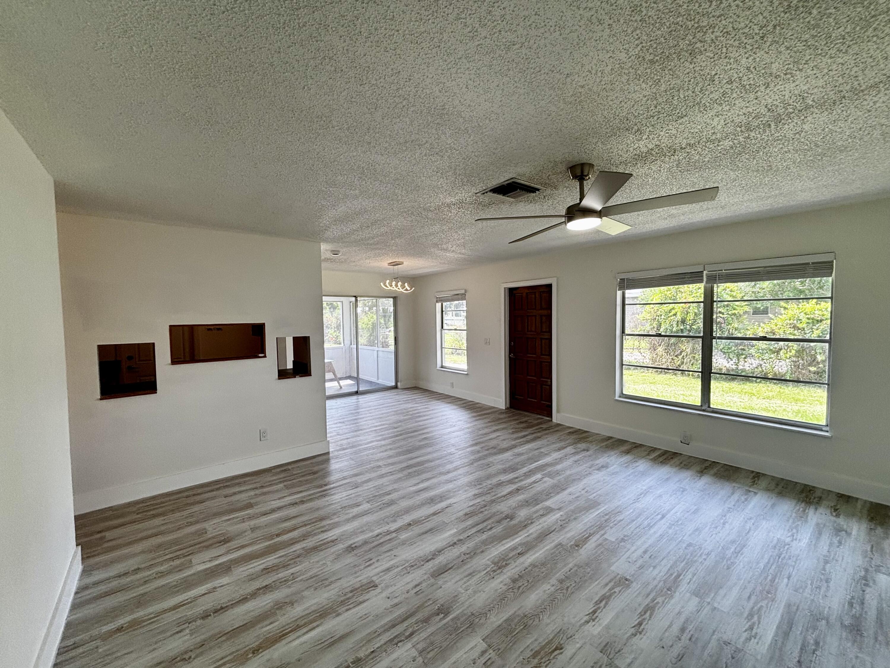 11003 Ridge Avenue, Unit B Fort Pierce, FL 34982 - Photo 6 of 16 IMG_2663