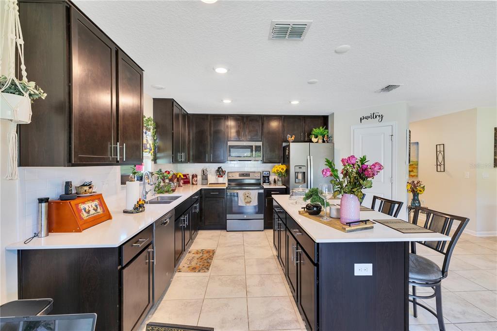 4479 Magnolia Ridge Court Kissimmee, FL 34746 - Photo 8 of 56