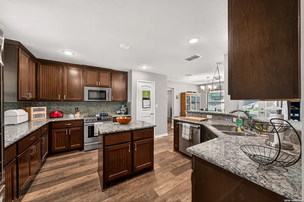 $995,000 | 4317 Cr 251, Hondo, TX 78861