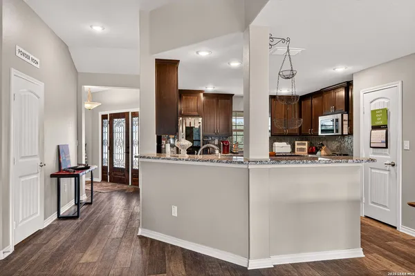$995,000 | 4317 Cr 251, Hondo, TX 78861