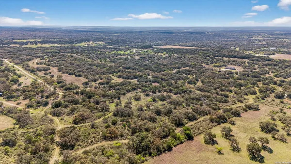 $995,000 | 4317 Cr 251, Hondo, TX 78861