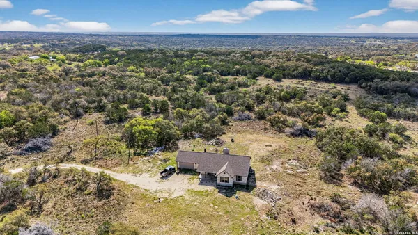 $995,000 | 4317 Cr 251, Hondo, TX 78861