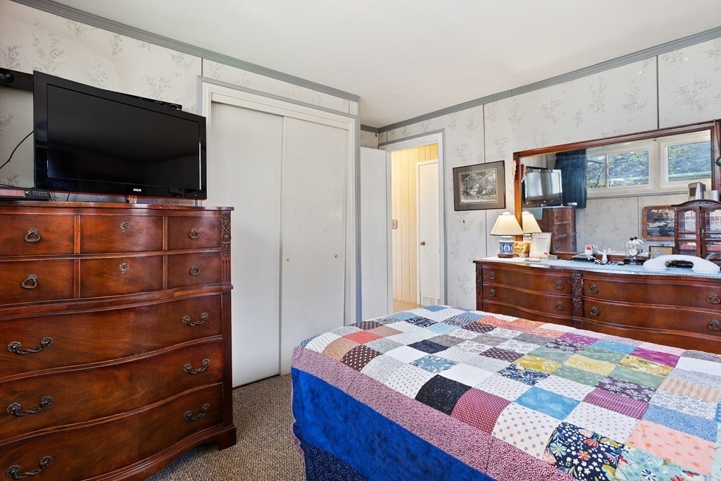 4 Ashby Road Bedford, MA 01730 - Photo 17 of 32 Gallery Image 17