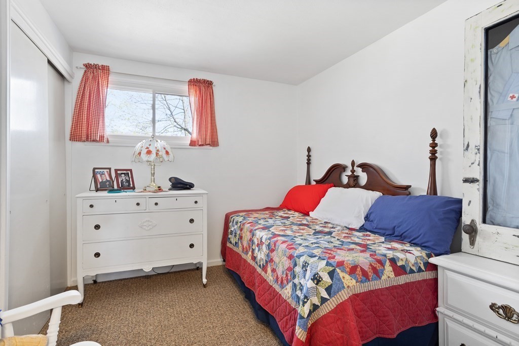 4 Ashby Road Bedford, MA 01730 - Photo 18 of 32 Gallery Image 18