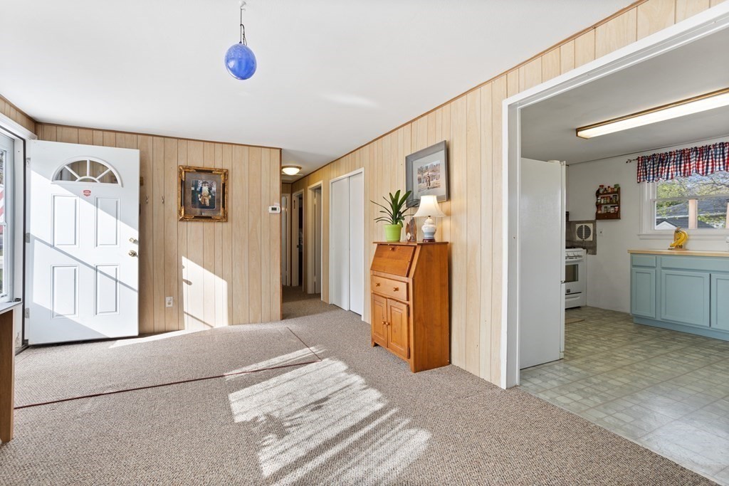 4 Ashby Road Bedford, MA 01730 - Photo 3 of 32 Gallery Image 3