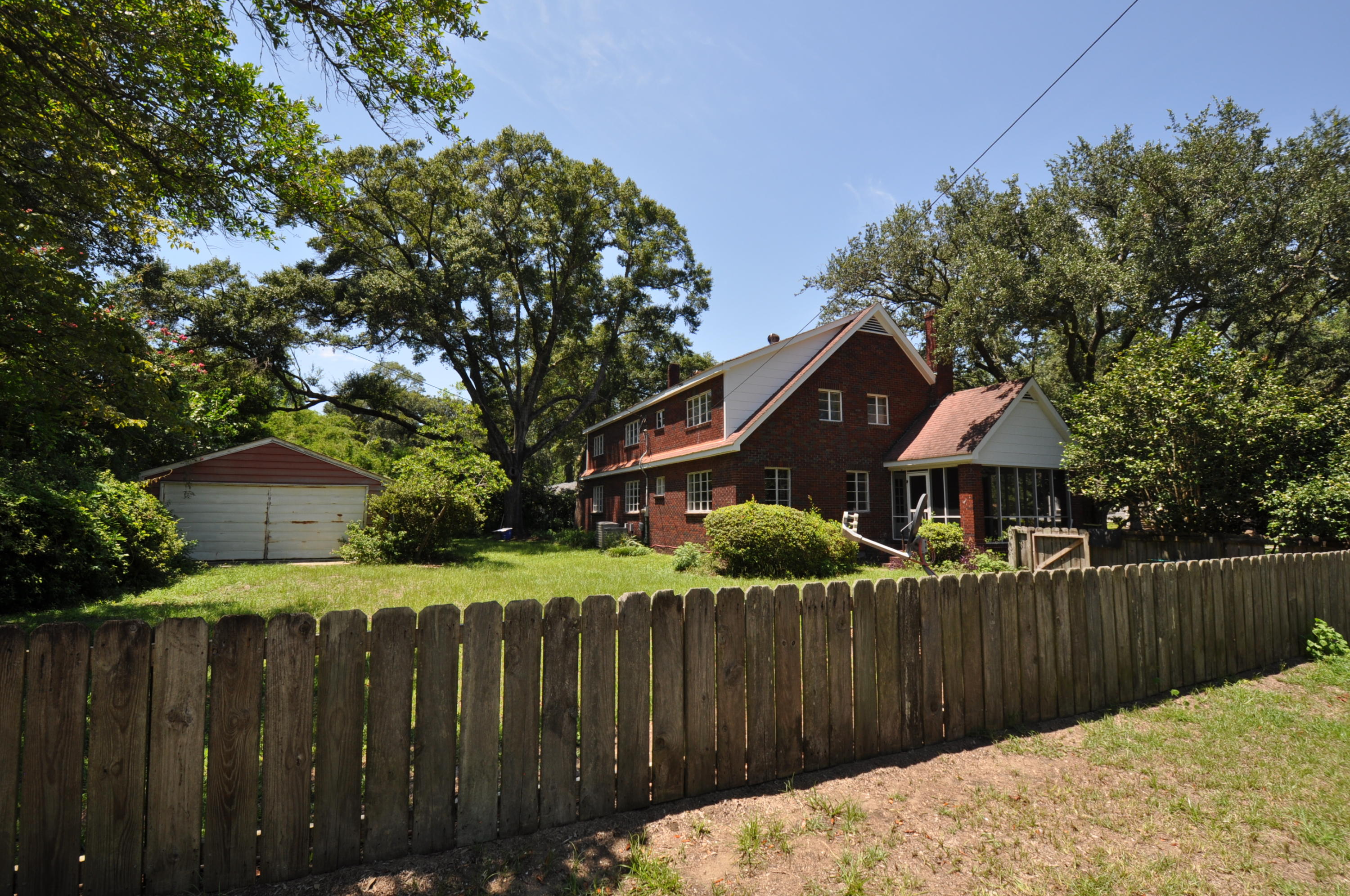 2137 Westrivers Road Charleston, SC 29412 - Photo 2 of 60 DSC_0103 (1)