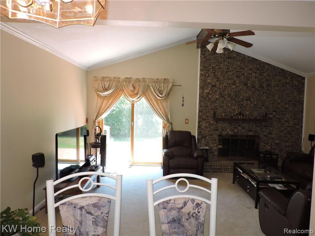 33685 Bostwick Place Farmington Hills, MI 48335 - Photo 7 of 29