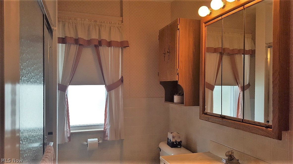 1115 Spring Road Cleveland, OH 44109 - Photo 18 of 31