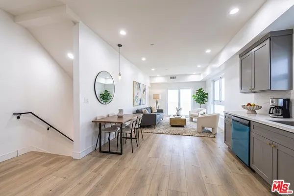 $4,283 | 5434 Romaine Street, Unit 2/4, Los Angeles, CA 90038