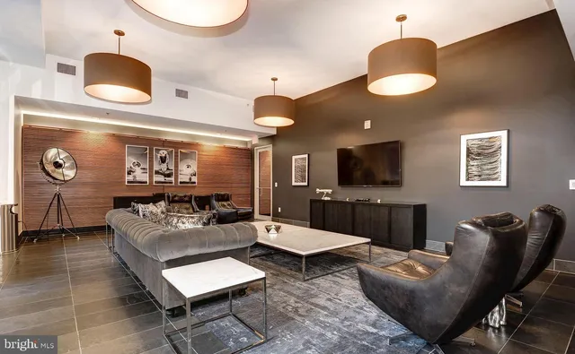 $2,100 | 1000 New Jersey Avenue Southeast, Unit 716, Washington, DC 20003