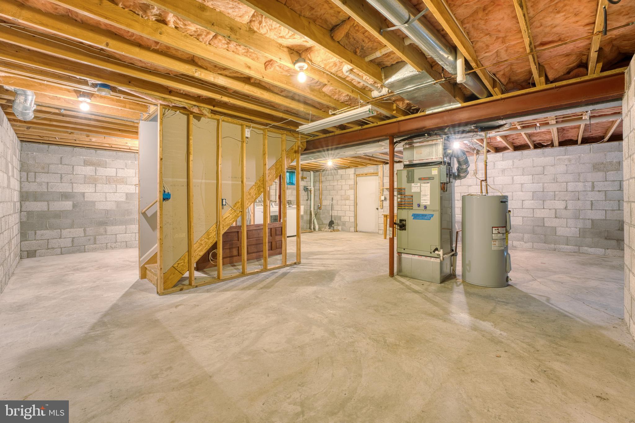 1555 Wall Drive Pasadena, MD 21122 - Photo 34 of 46 a view of an empty room