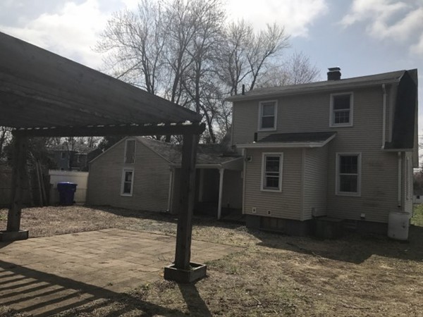 1582 Wilbraham Road Springfield, MA 01119 - Photo 17 of 18