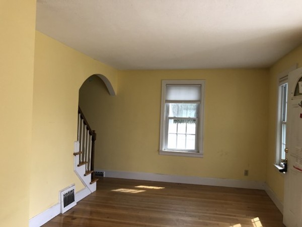1582 Wilbraham Road Springfield, MA 01119 - Photo 5 of 18