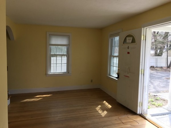 1582 Wilbraham Road Springfield, MA 01119 - Photo 6 of 18
