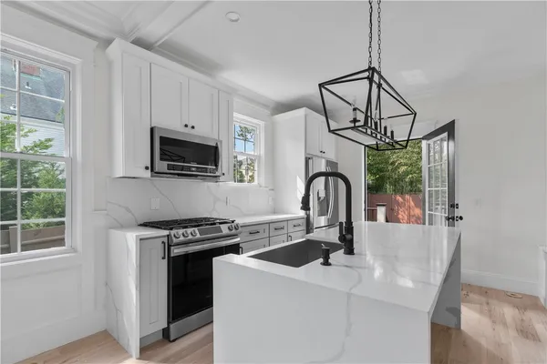 $5,195 | 43 Rhode Island Avenue, Newport, RI 02840