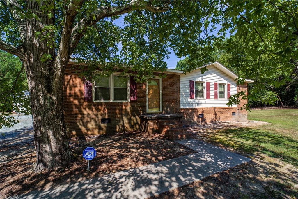 5066 Dailey Store Road Burlington, NC 27217 - Photo 2 of 26 Gallery Image 2