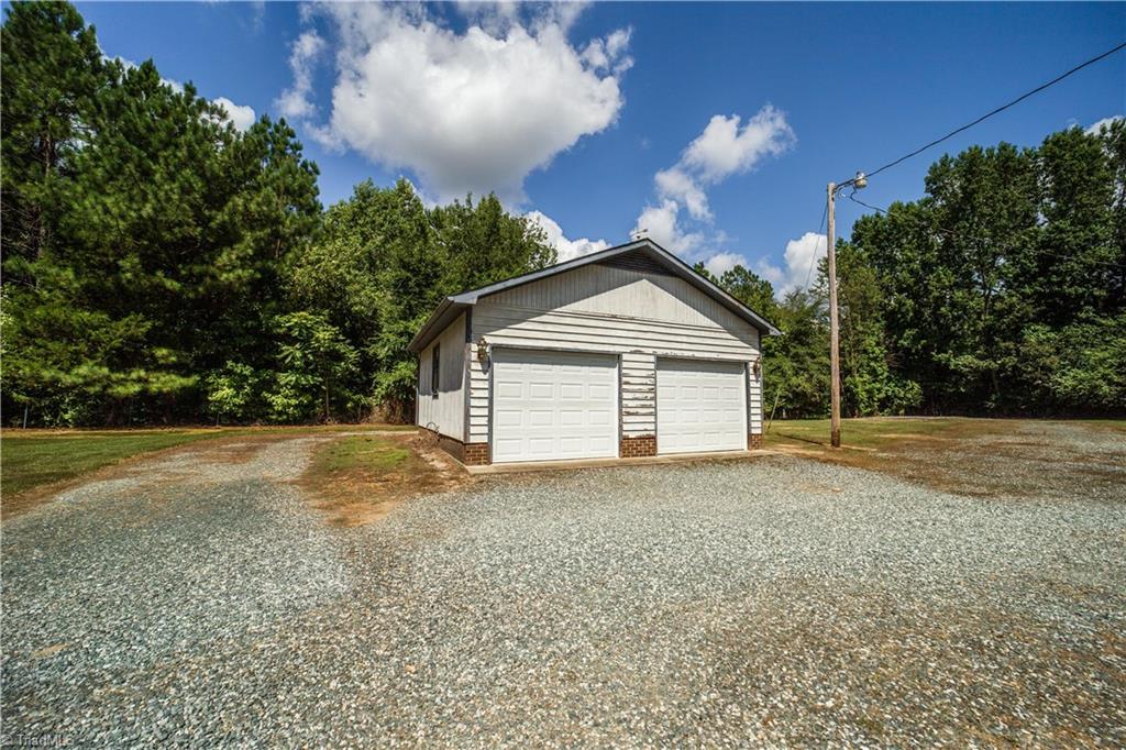 5066 Dailey Store Road Burlington, NC 27217 - Photo 12 of 26 Gallery Image 12