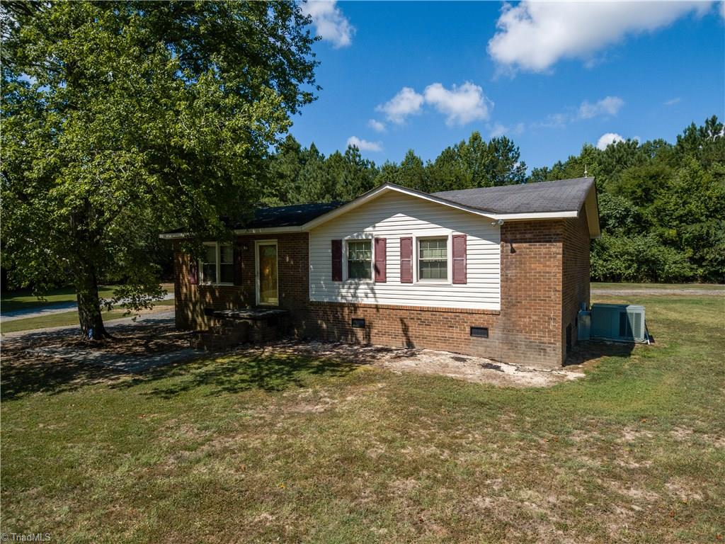 5066 Dailey Store Road Burlington, NC 27217 - Photo 5 of 26 Gallery Image 5