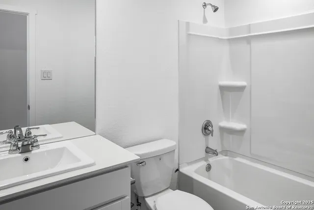 $1,595 | 3432 Canyon Ridge, Seguin, TX 78155