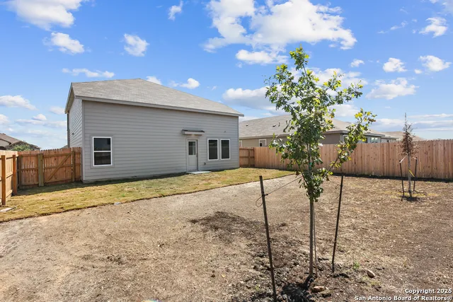 $1,595 | 3432 Canyon Ridge, Seguin, TX 78155