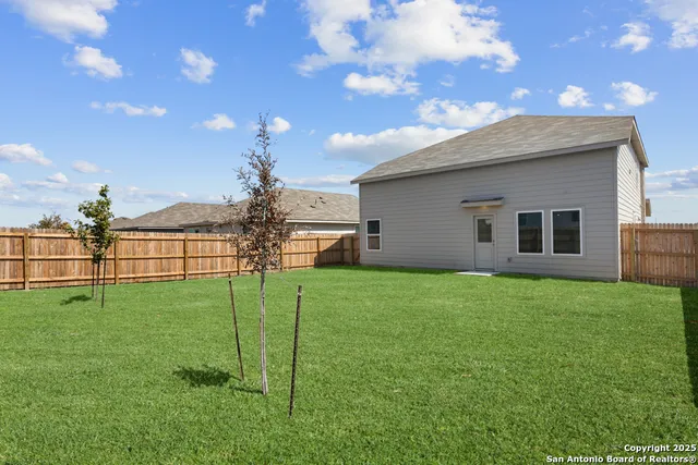 $1,595 | 3432 Canyon Ridge, Seguin, TX 78155