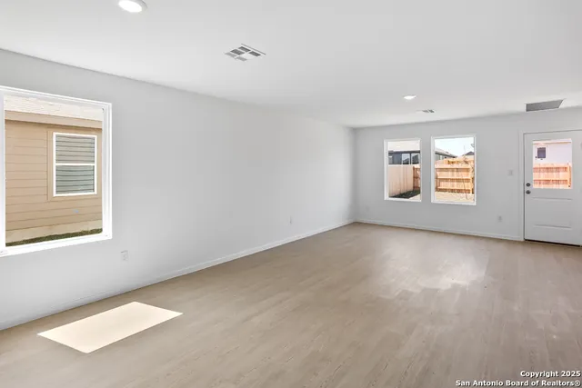 $1,595 | 3432 Canyon Ridge, Seguin, TX 78155