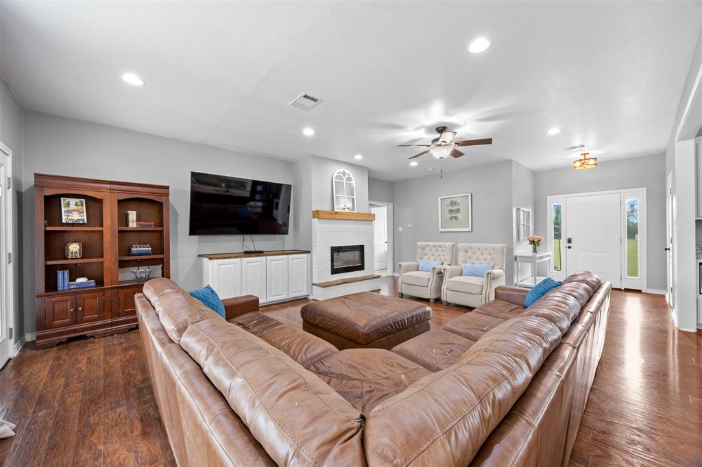 925 Wild Road Van Alstyne, TX 75495 - Photo 11 of 40
