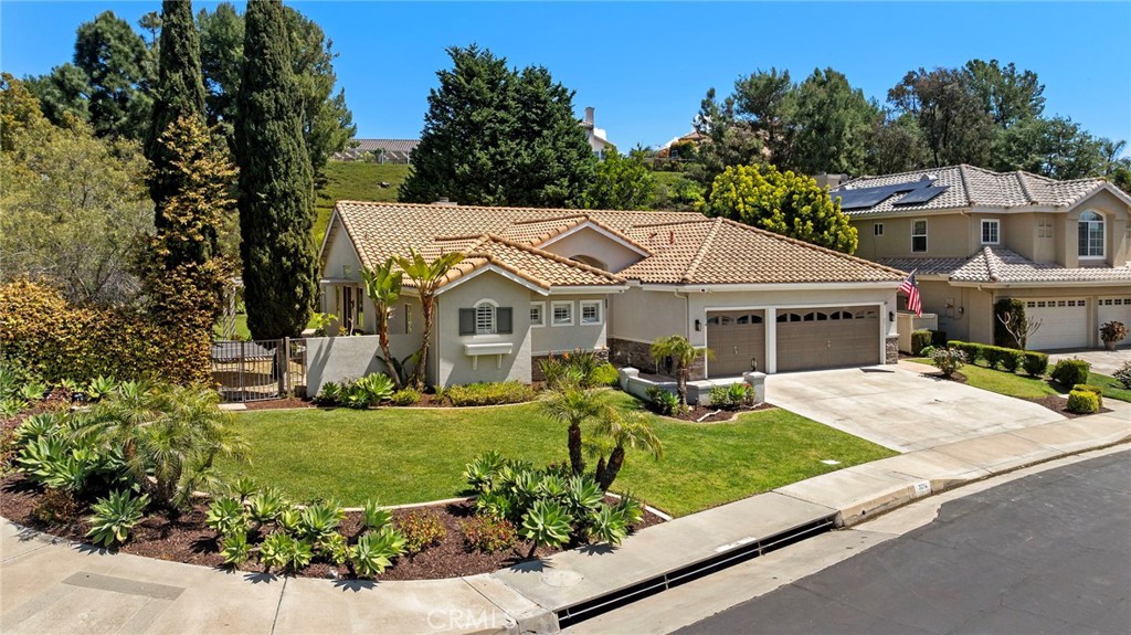 3214 Legendario San Clemente, CA 92673 - Photo 2 of 36