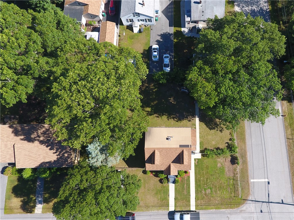58 Burrington Street Woonsocket, RI 02895 - Photo 5 of 26