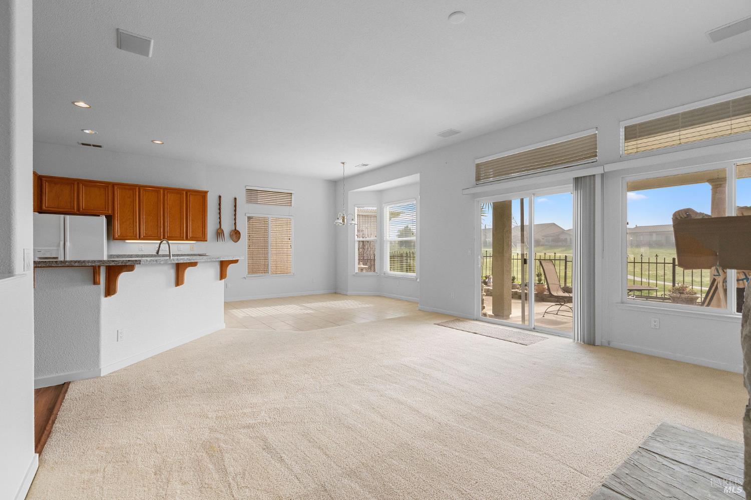 139 Cedar Ridge Drive Rio Vista, CA 94571 - Photo 12 of 52 Kitchen has a dining nook with a lovely view of the golf course.