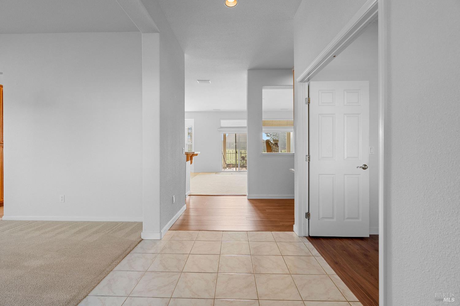 139 Cedar Ridge Drive Rio Vista, CA 94571 - Photo 4 of 52 Entry into the home with the den to the right and formal living and dining to the left.