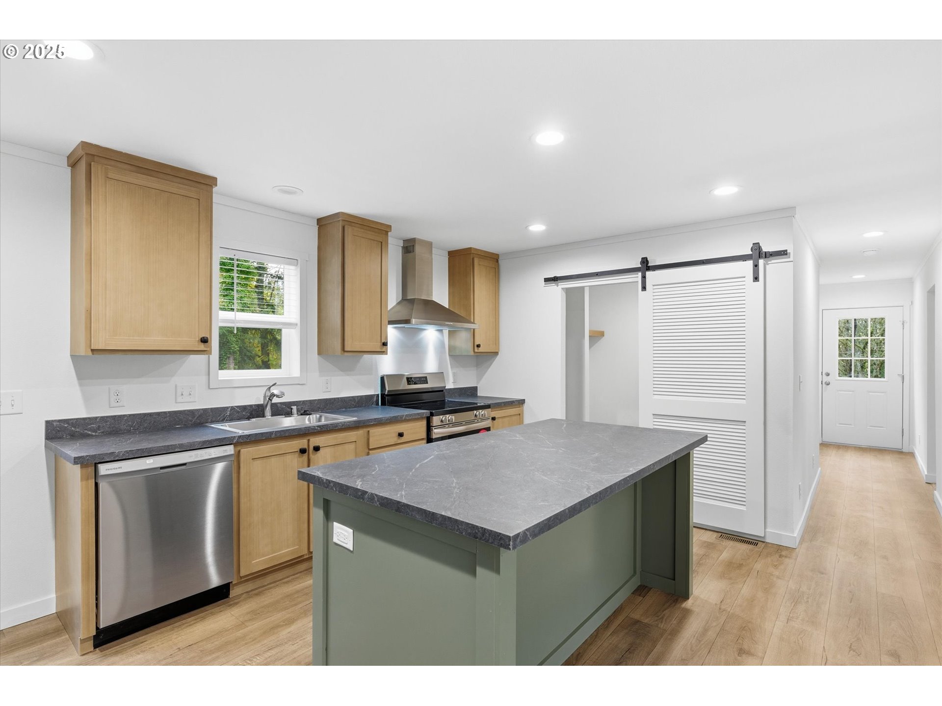 501 Haussler Road Kelso, WA 98626 - Photo 12 of 46