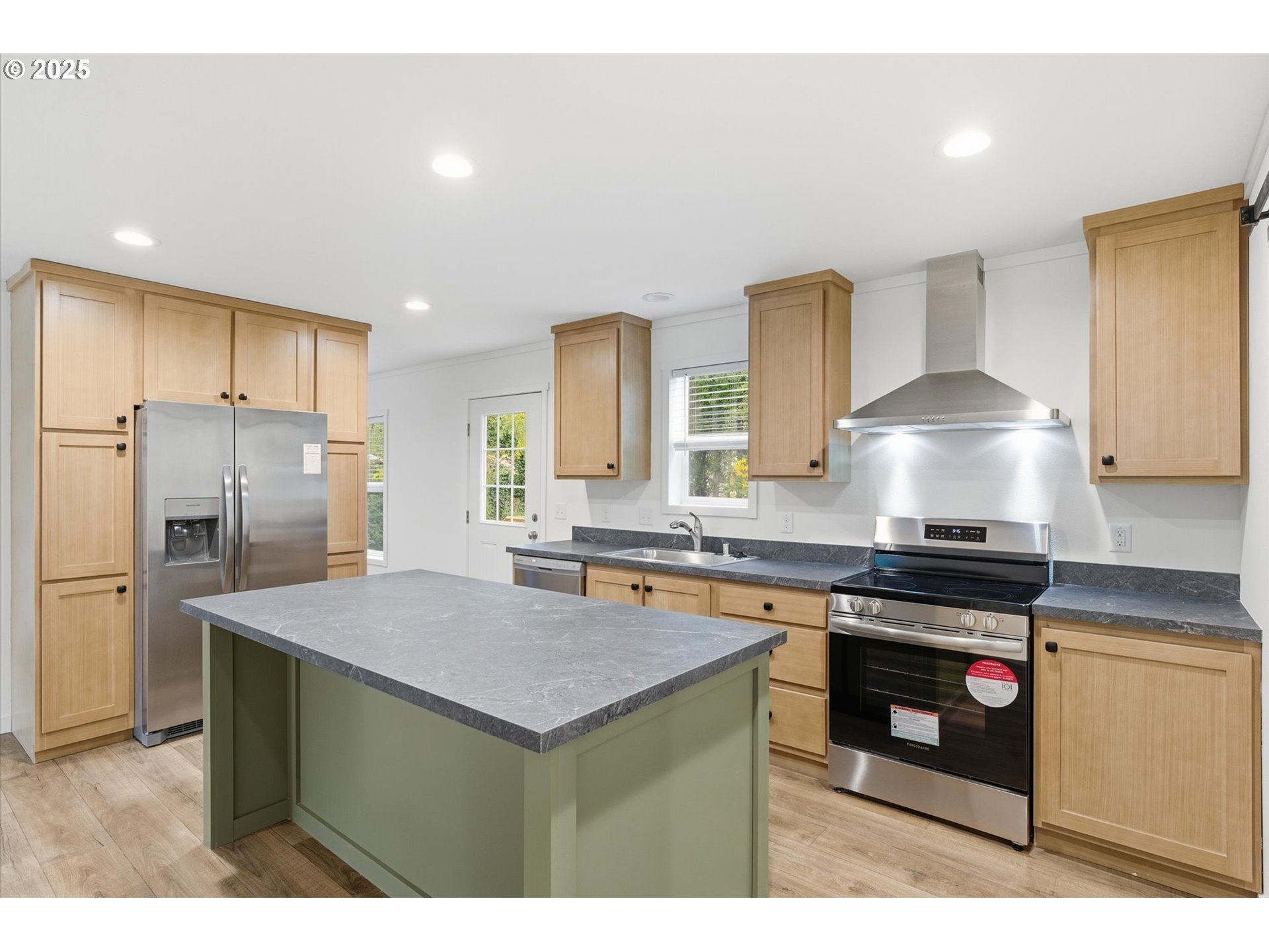 501 Haussler Road Kelso, WA 98626 - Photo 13 of 46