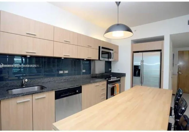 $3,350 | 350 South Miami Avenue, Unit 2113, Miami, FL 33130