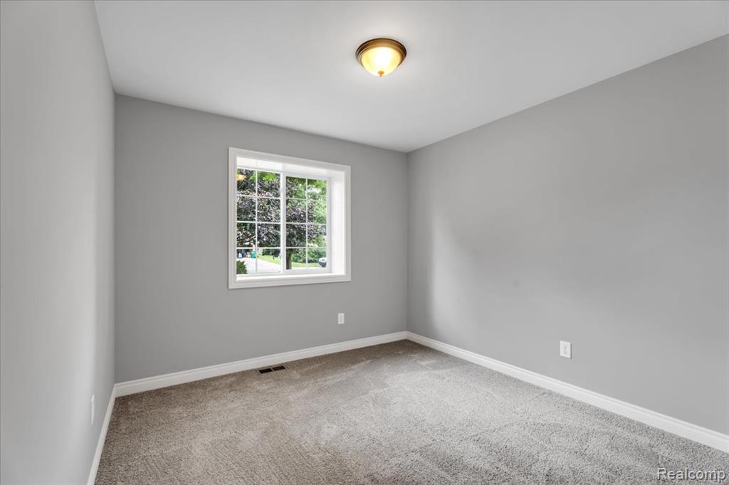 5347 Timber Ridge Trail Clarkston, MI 48346 - Photo 24 of 46
